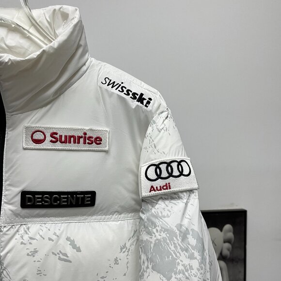 DESCENTE Unisex Ski Style Down Jacket - Picture 7 of 9